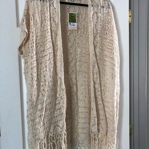 Women’s Vintage crochet oatmeal long fringe vest